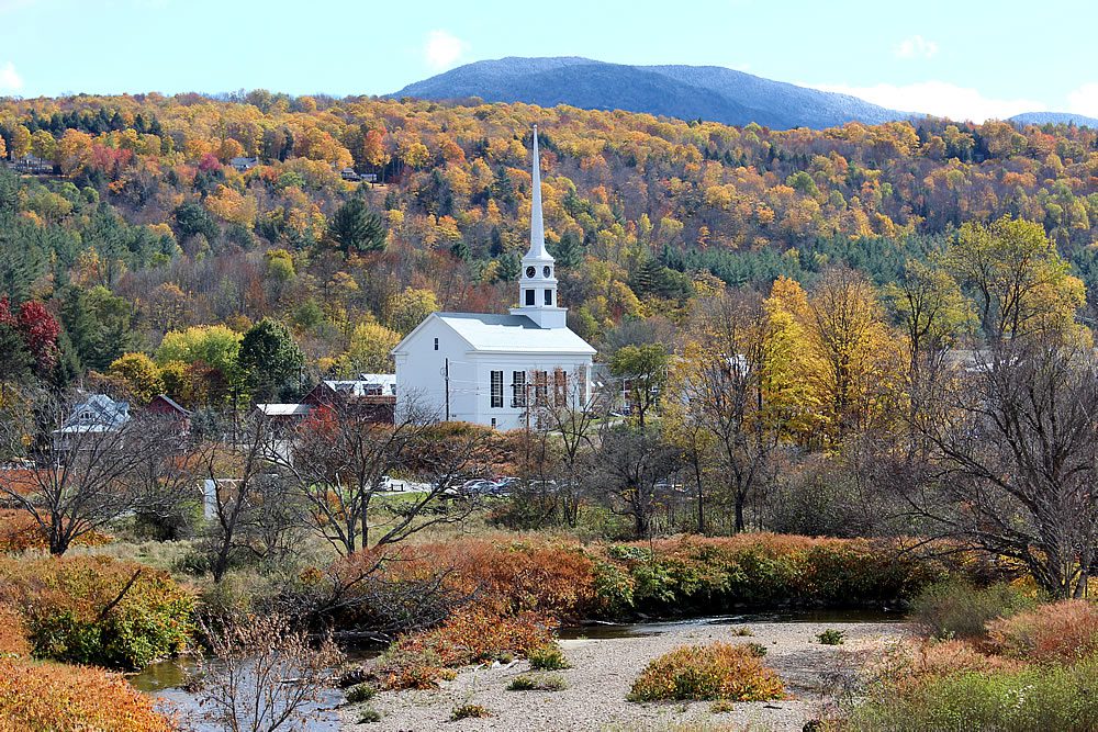 Explore Stowe Vermont in the Autumn Fall Foliage Season